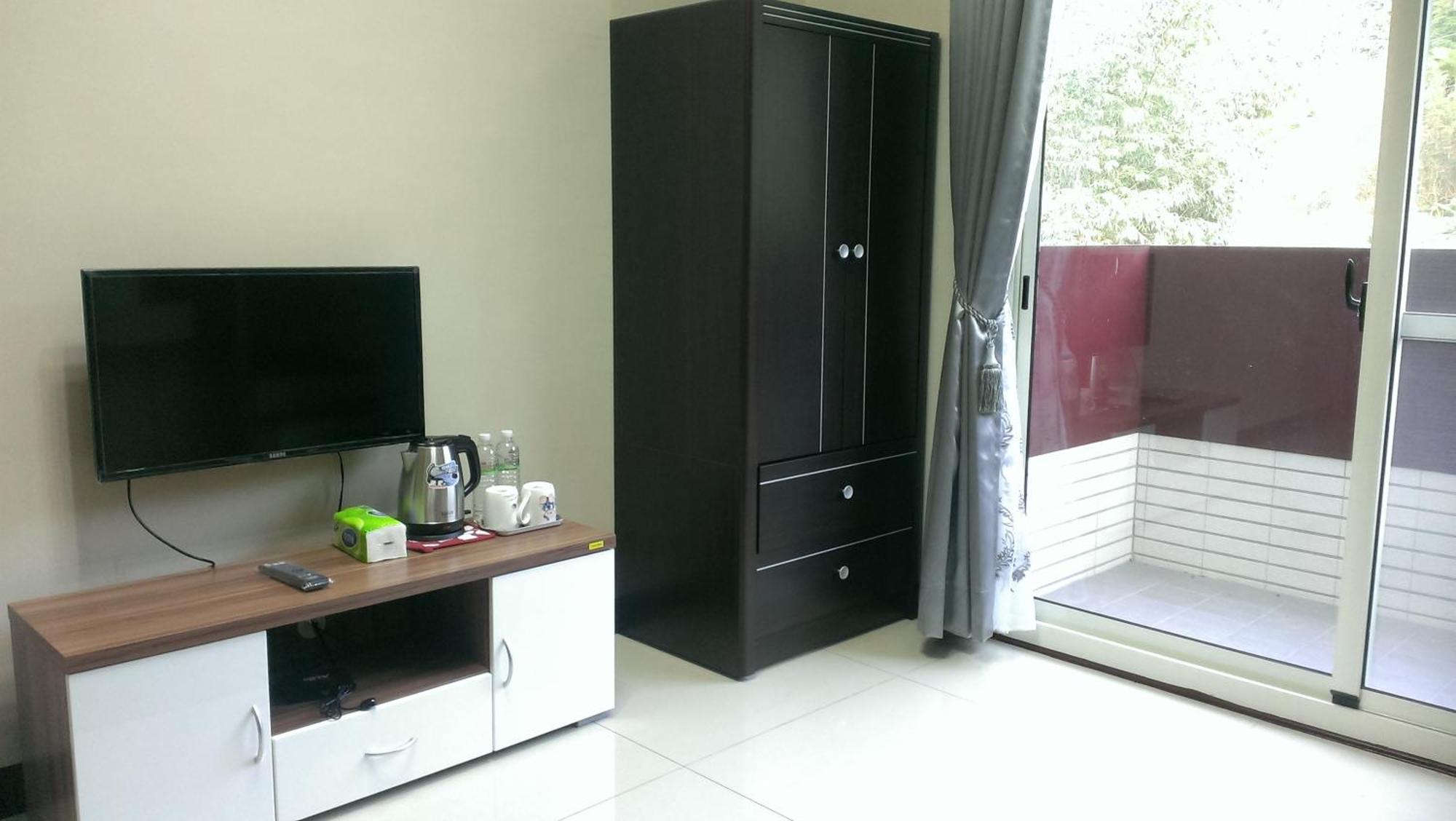 Fully B&B Пули Екстериор снимка