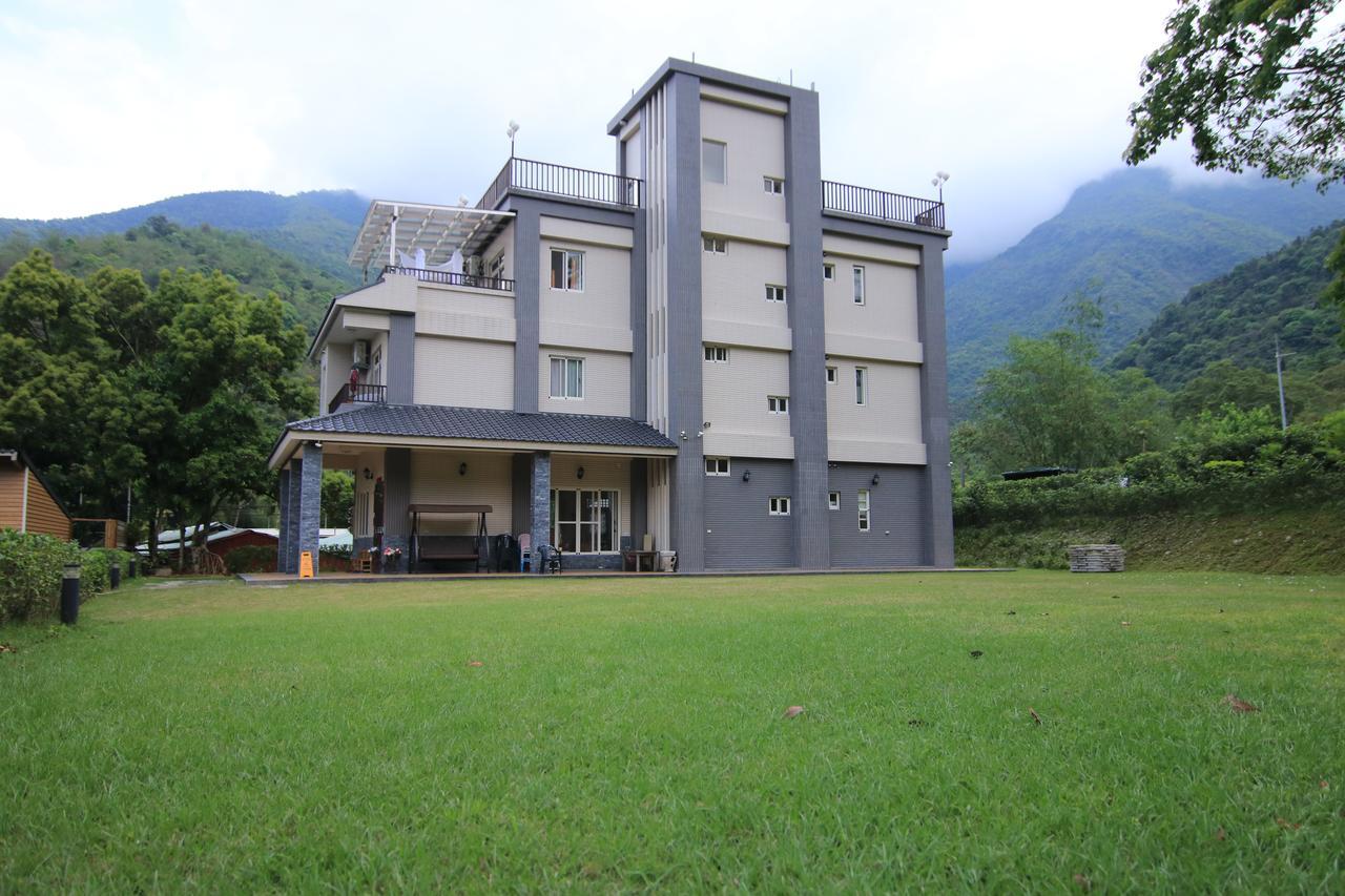Fully B&B Пули Екстериор снимка